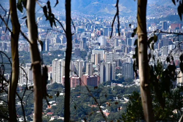 Aterriza en Venezuela el equipo español de rescate tras los terremotos