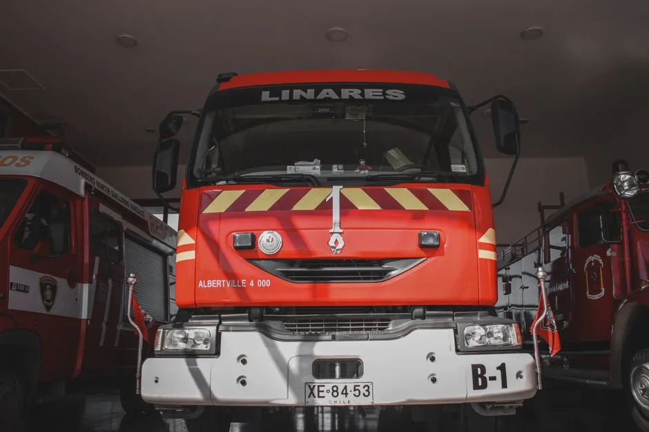 Bomberos contienen el fuego en Almería: 6.600 hectáreas arrasadas