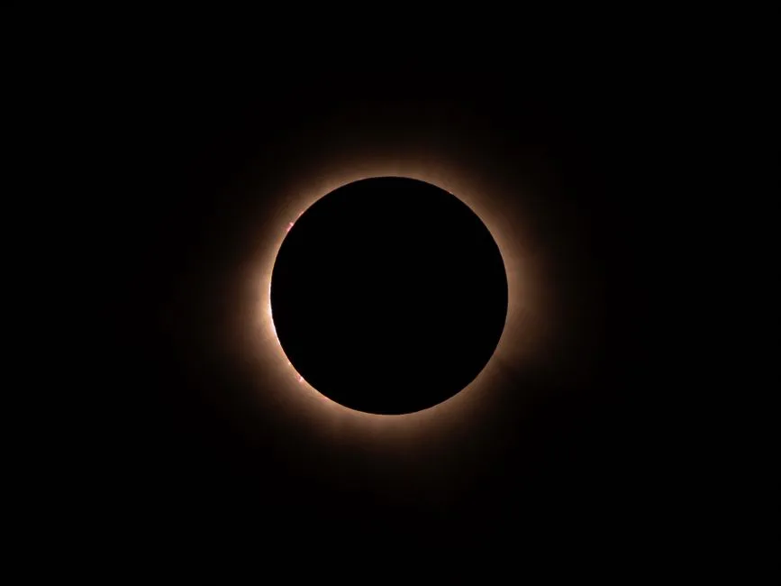 España vivirá su primer eclipse total de Sol del siglo este 20:30