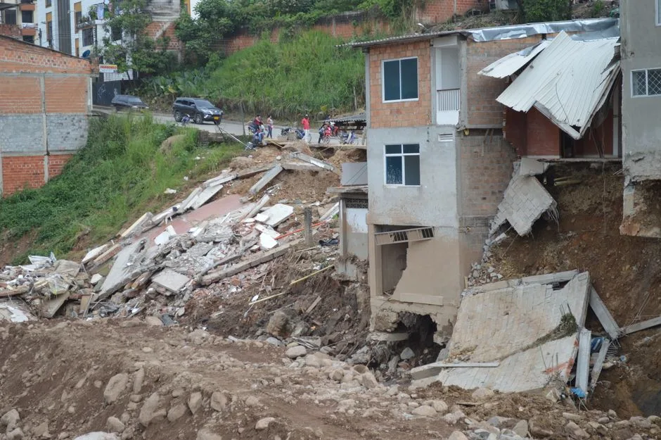Terremoto de 7,4 en Colombia deja al menos 111 muertos y 87 heridos