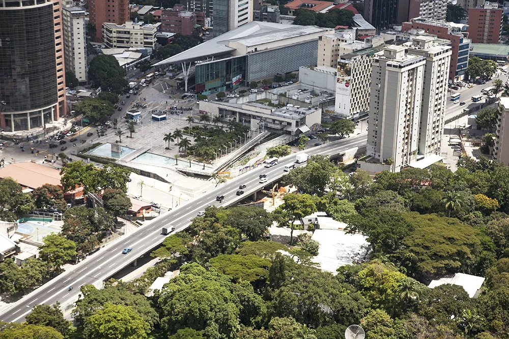Imagen de Los Dos Caminos (Caracas)